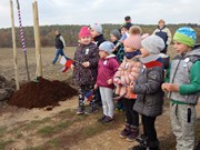 100.výročí vzniku Československé republiky - výsadba stromů Alej republiky na Vlkavě